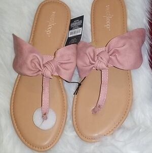 NWT West Loop Women’s Light Pink Knotted Suede Bow Sandals Thongs Feminine New